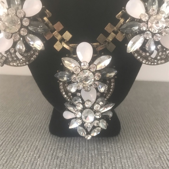 Gold statement necklace. Unique design - Picture 2 of 6